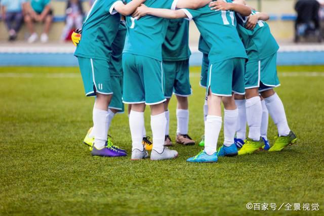 杨毅：李凯尔最合适打4号位 挡拆策应破紧逼